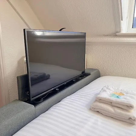 Gumfreston Guest House-2